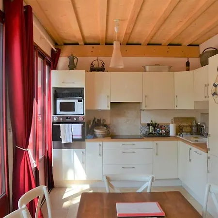 Maison Dans Un Parc Boise Jusqu'a 7 Pers, Plages A Pied