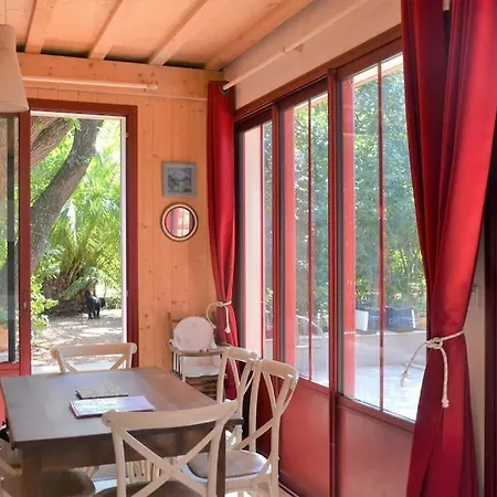 Maison Dans Un Parc Boise Jusqu'a 7 Pers, Plages A Pied